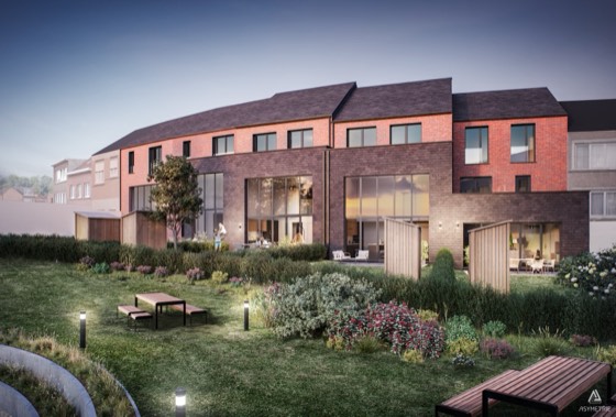 Le jardin et les maisons au crépuscule